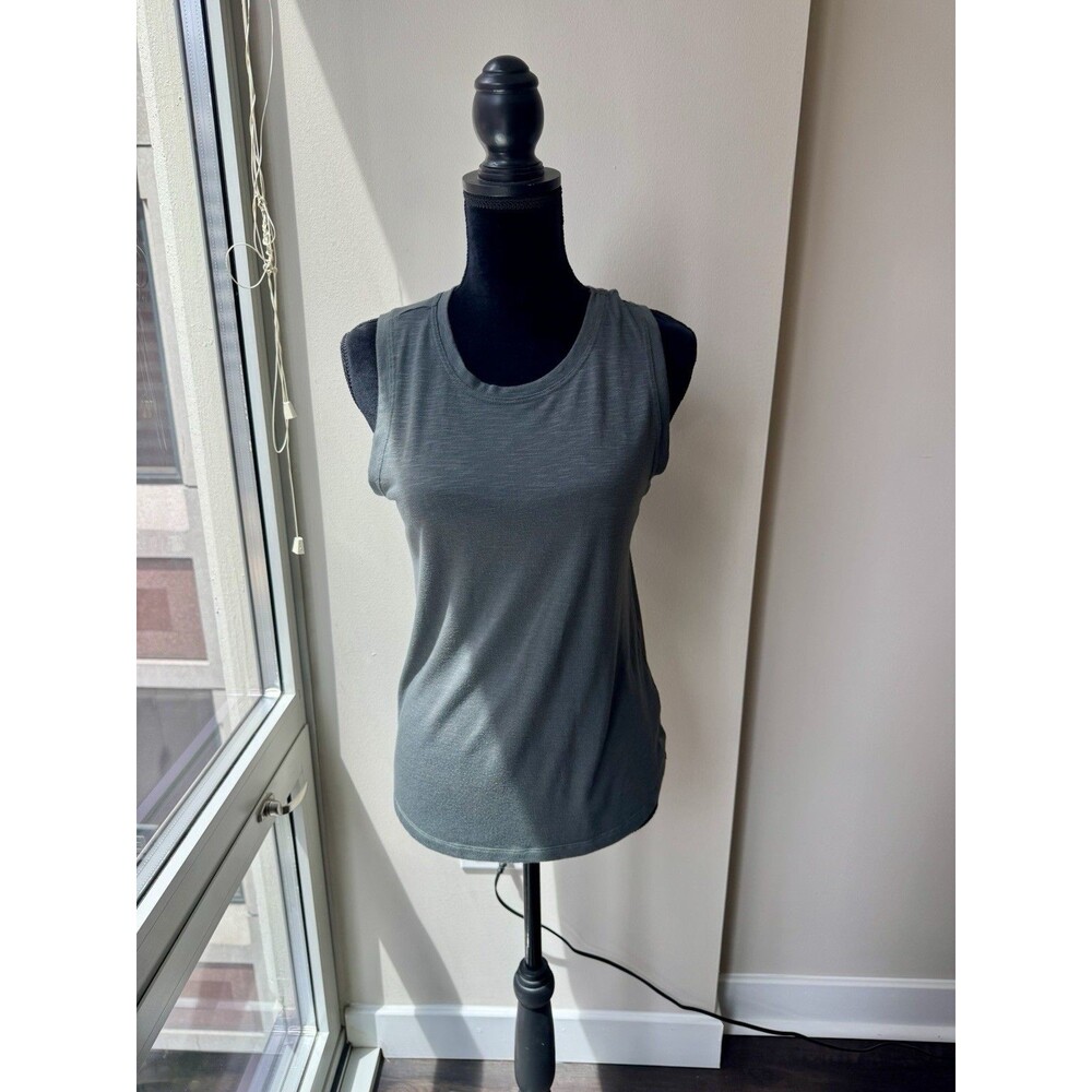 Balance Collection Light Green Keyhole Open Back Workout Tank Size Medium